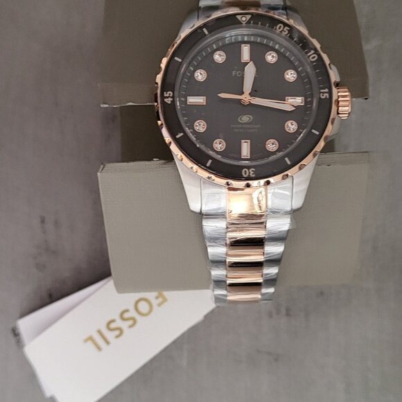 Women's Blue Dive Three-Hand Two-Tone Stainless Steel Watch 36mm - Picture 6 of 7